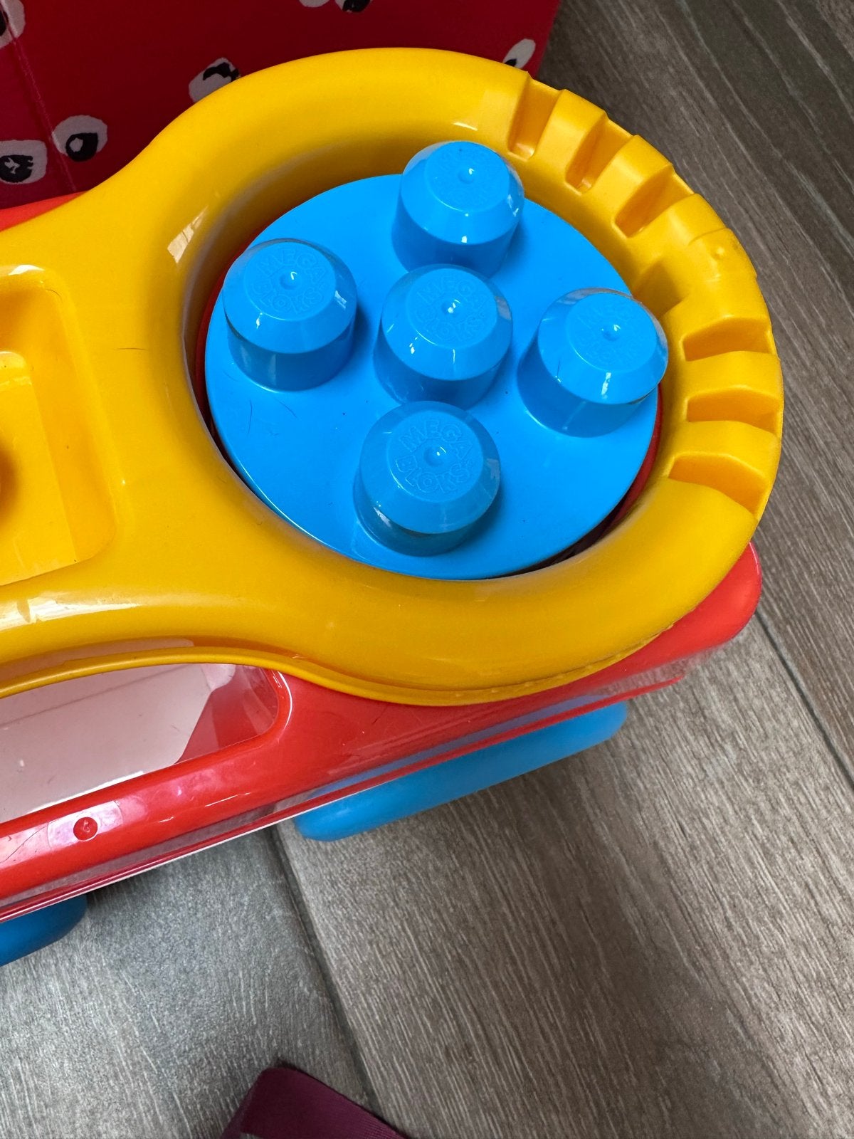 Mega Bloks wagentje inclusief vele bouwblokken, Kinderen en Baby's, Speelgoed | Bouwstenen, Ophalen of Verzenden, Gebruikt, Megabloks