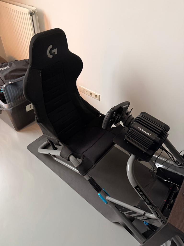 Logitech Playseat met Fanatec CSL Elite Racing Wheel, Spelcomputers en Games, Ophalen, Overige merken, Zo goed als nieuw