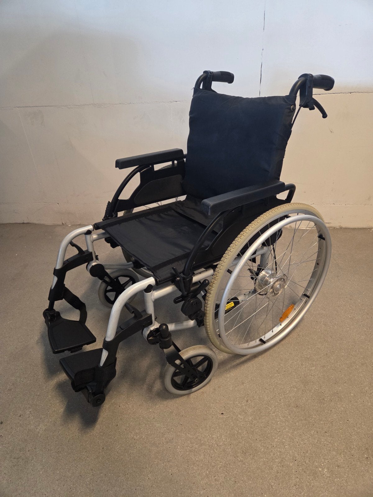 Rolstoel zitbreedte 48 cm. opklapbaar, Ophalen, Gebruikt, Duwrolstoel