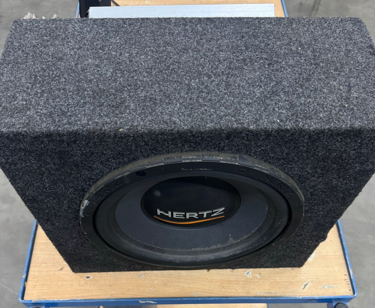 Hertz Subwoofer met Versterker - Krachtige Bass, Ophalen, Gebruikt