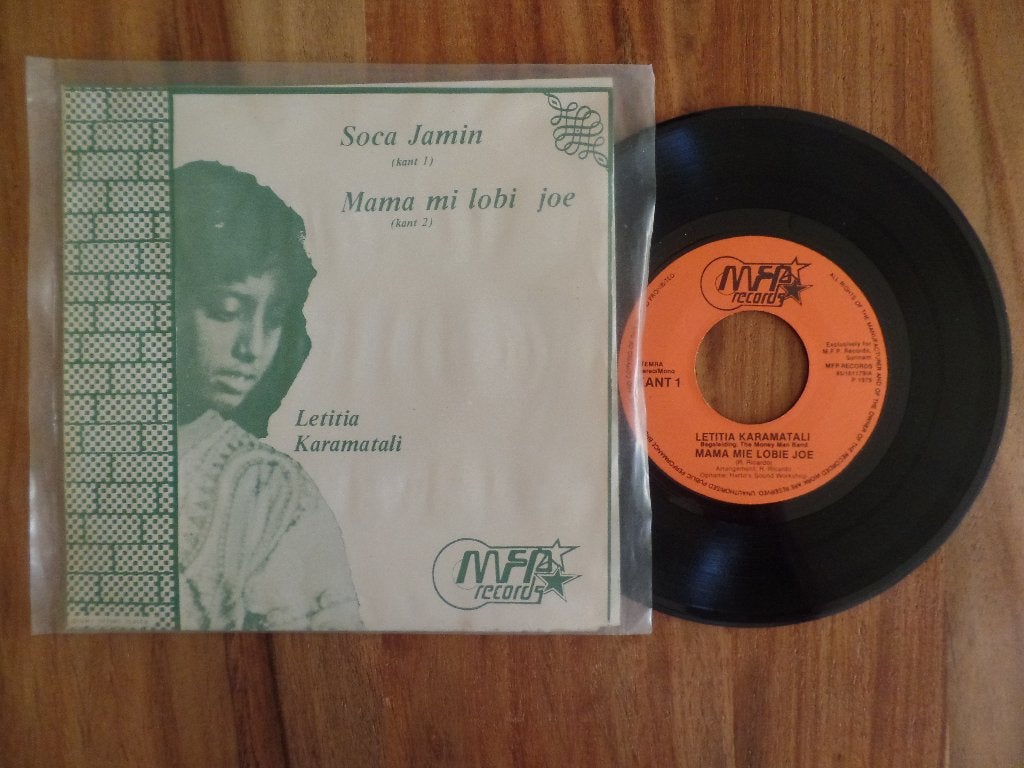single  Letitia Karamatali - Mama Mie Lobie Joe*, Ophalen of Verzenden, Zo goed als nieuw, 7 inch