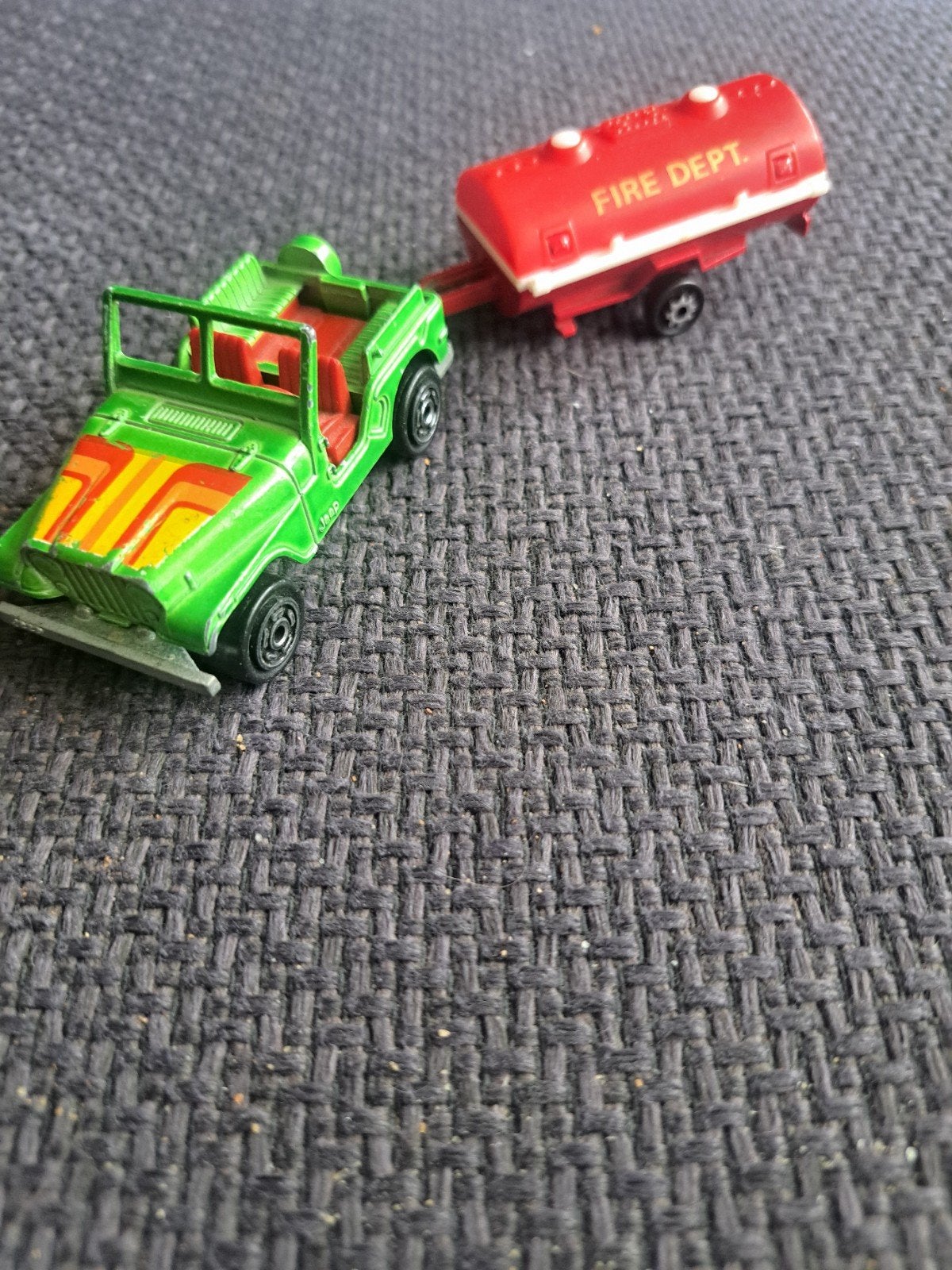 Majorette model jeep met aanhanger fire dept schaal 1:54, Hobby en Vrije tijd, Modelauto's | Overige schalen, France, Gebruikt