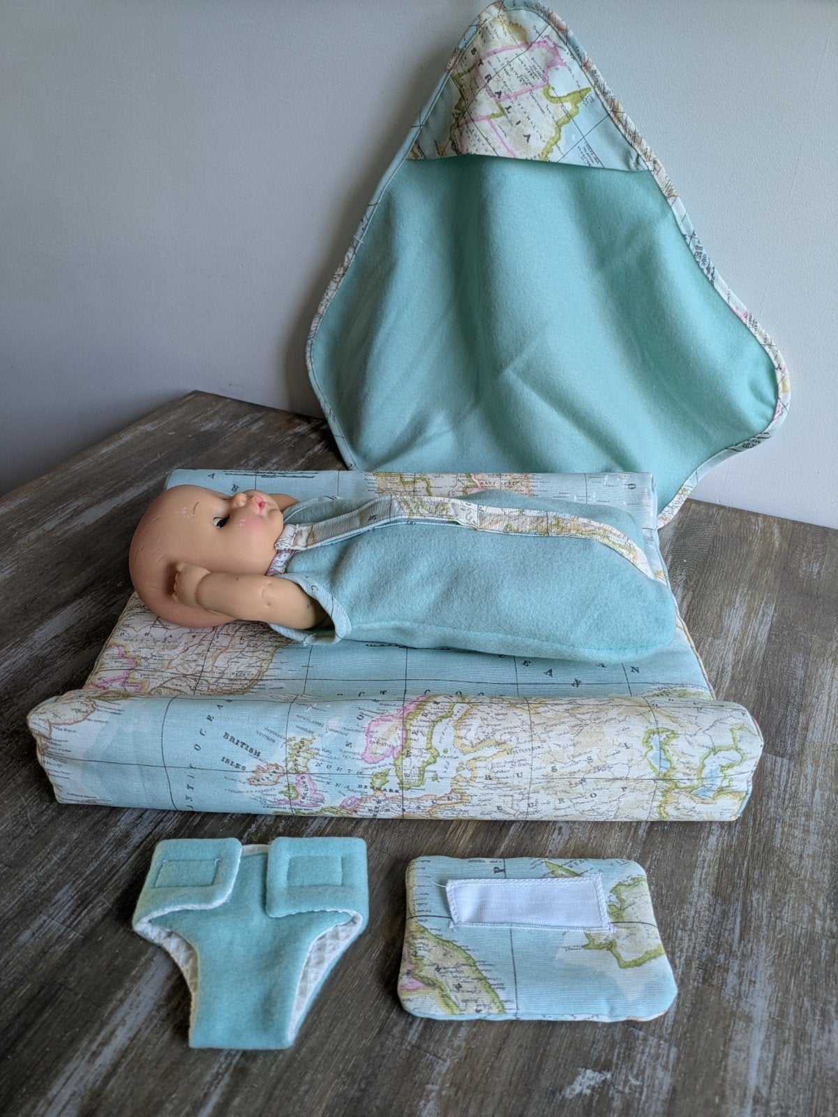 Poppenspullen kleine babypop Nieuw Handgemaakt, Ophalen of Verzenden, Nieuw, Babypop