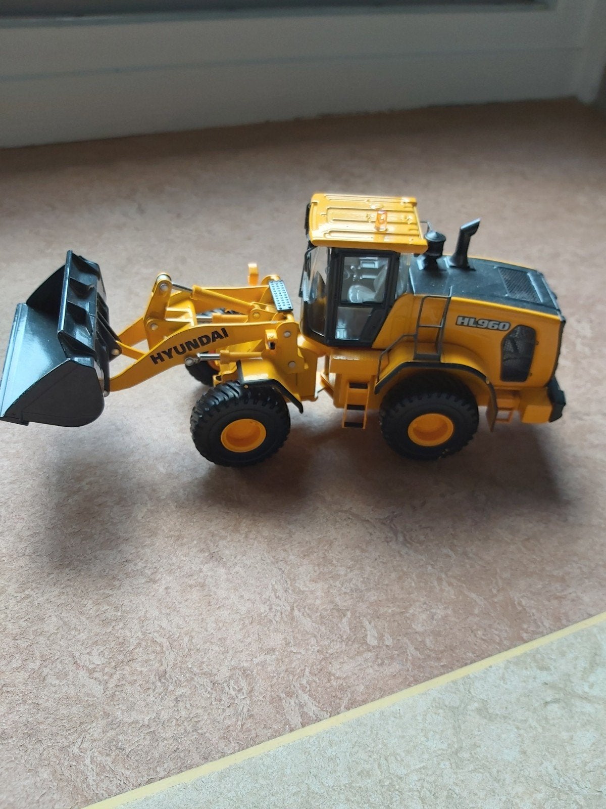 Hyundai HL960 hydraulische wiellader in de OVP schaal 1/35, Ophalen of Verzenden, Nieuw, Overige typen