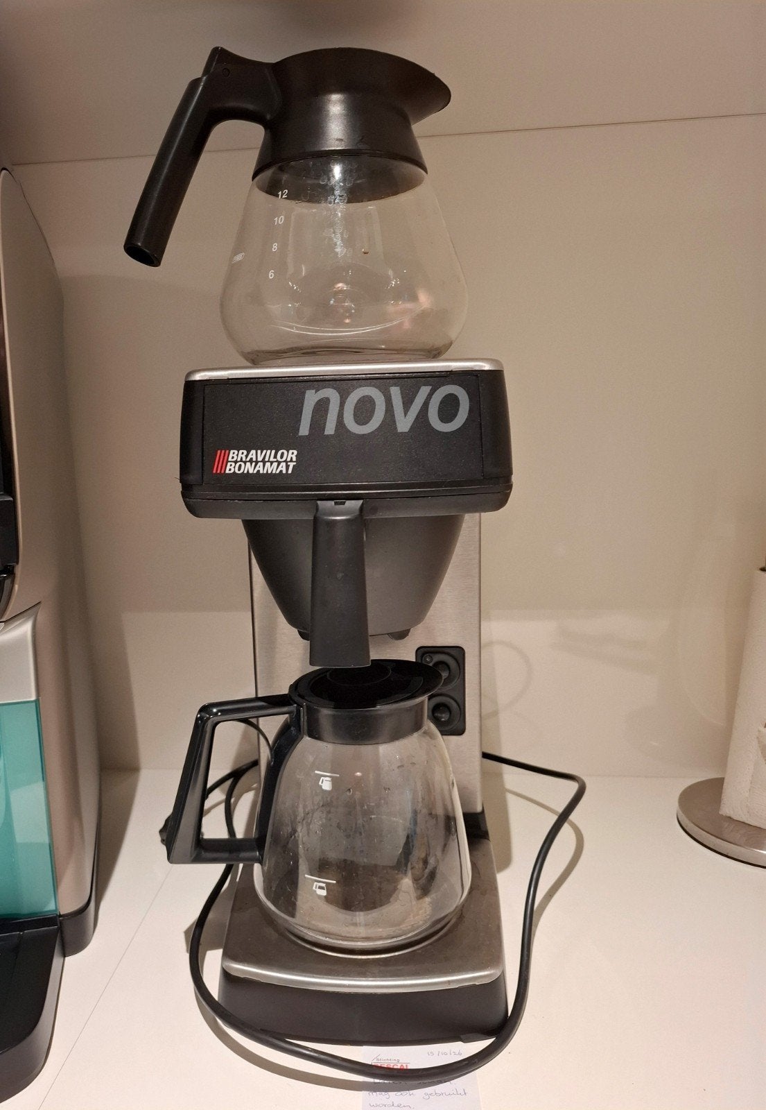 Bravilor NOVO Koffiezetapparaat met 2 kannen, Gebruikt, 10 kopjes of meer, Koffiemachine, Gemalen koffie