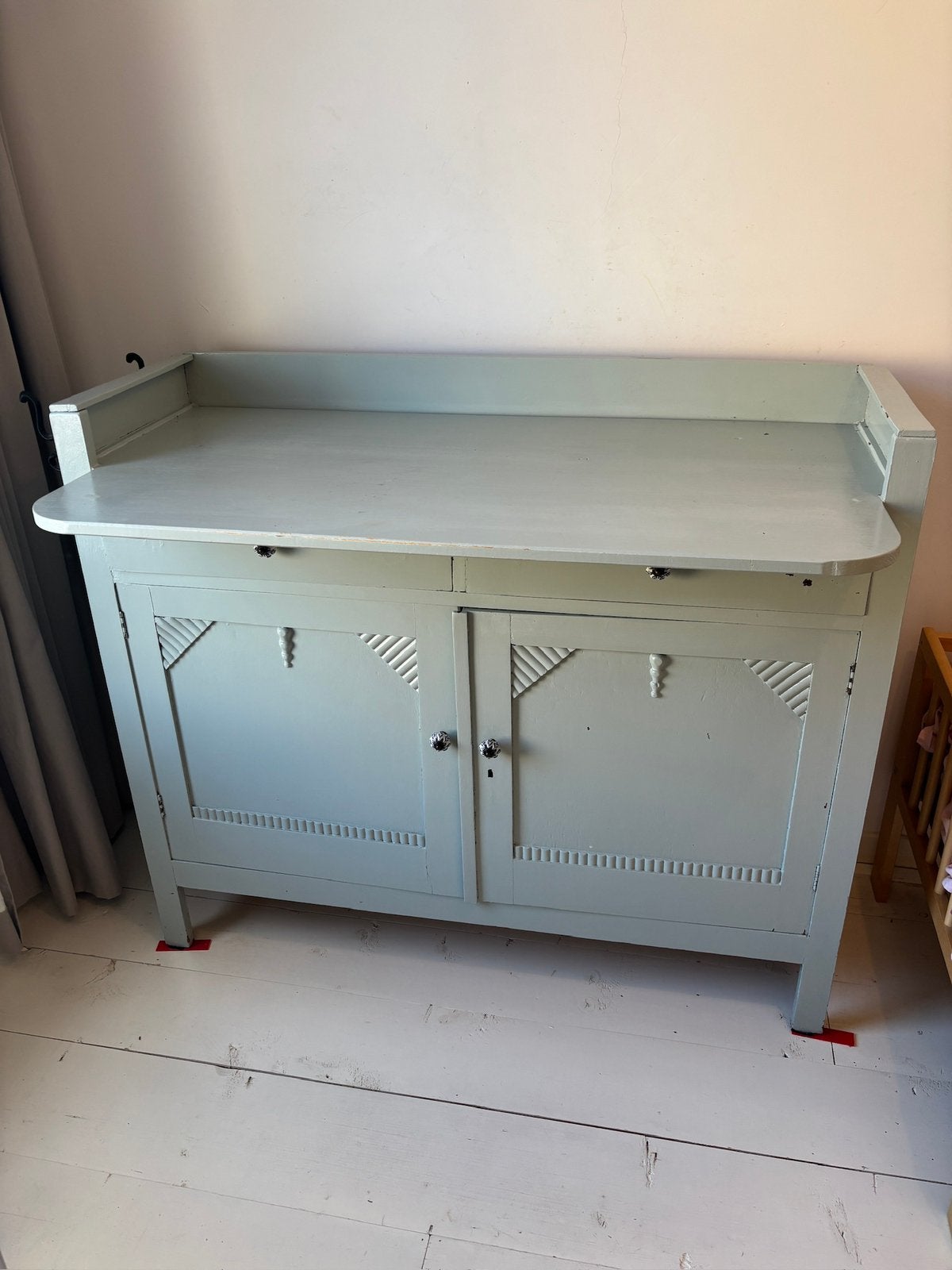MOET WEG! Vintage grijsgroene commode., Ophalen, Zo goed als nieuw