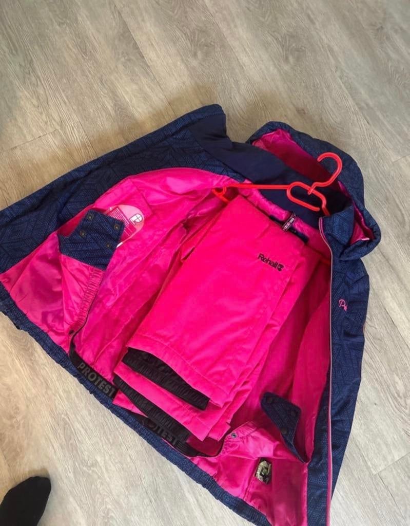 Protest blauwe ski jas 176 en roze ski broek 164, Ophalen of Verzenden, Gedragen, Maat 36 (S), Pak