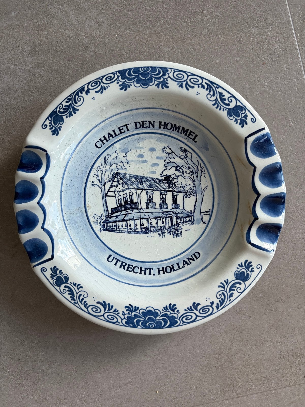 Delfts Blauw Asbak Chalet Den Hommel Utrecht, diameter 20 cm, Antiek en Kunst, Ophalen of Verzenden
