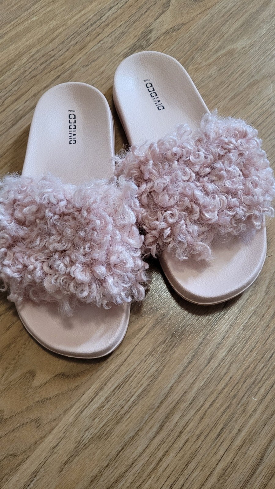 Roze H&M slippers - Maat 38/39 - Nieuw met etiket, Slippers, H&M, Nieuw, Ophalen of Verzenden