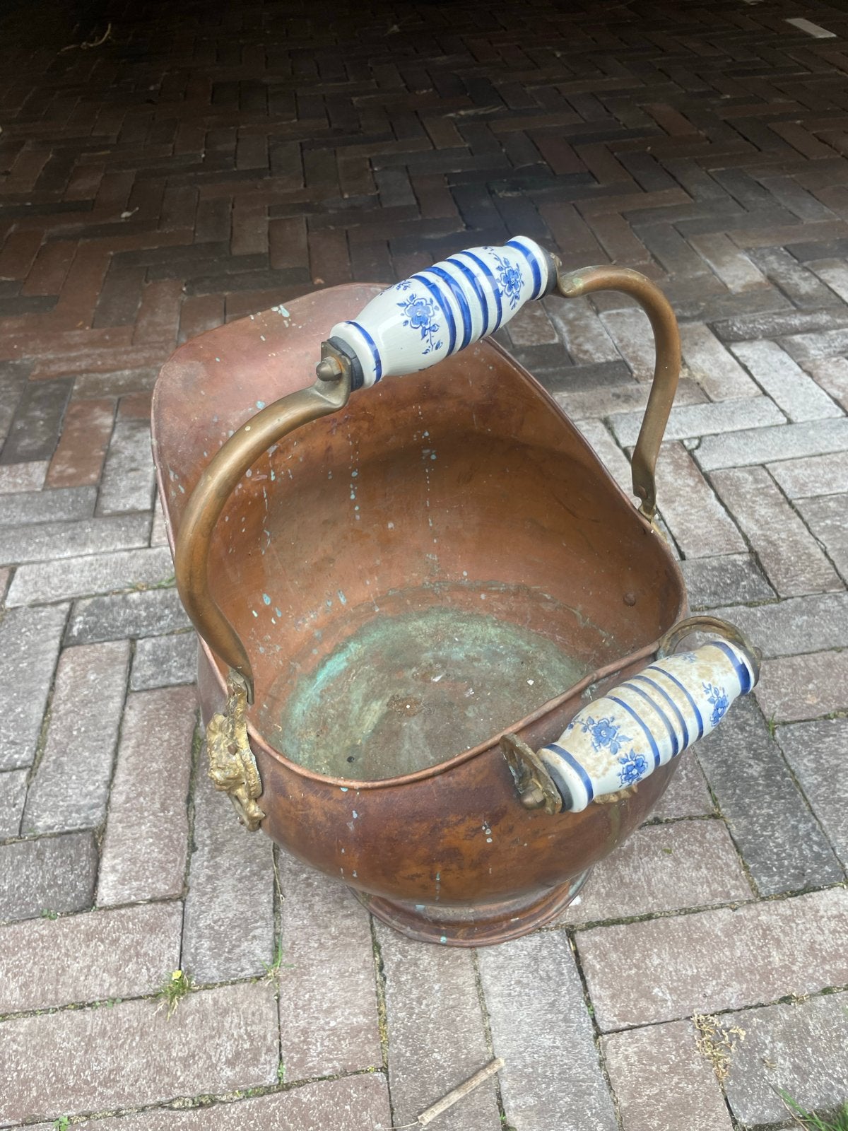 Antieke koperen kolenkit met Delfts blauwe handvatten, Ophalen of Verzenden, Koper