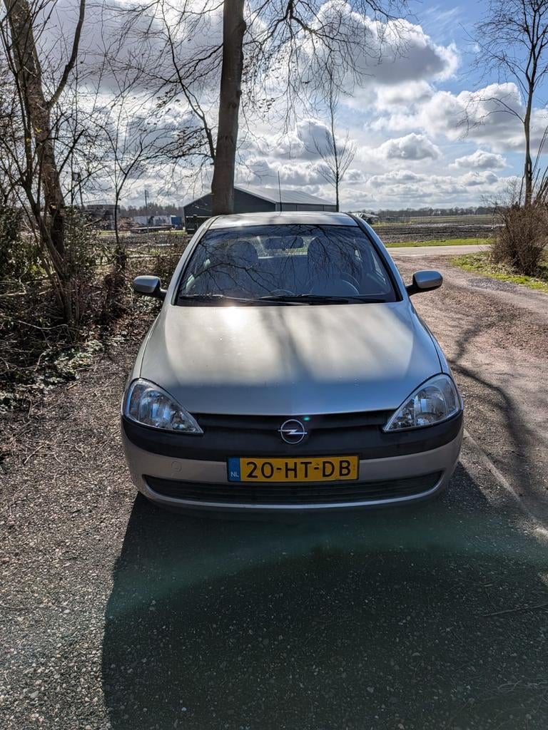 Opel Corsa Sport 1.4 I 16V 3D 2001 Grijs APK t/m September, Auto's, Opel, Voorwielaandrijving, 40 €/maand, 4 cilinders, 1389 cc