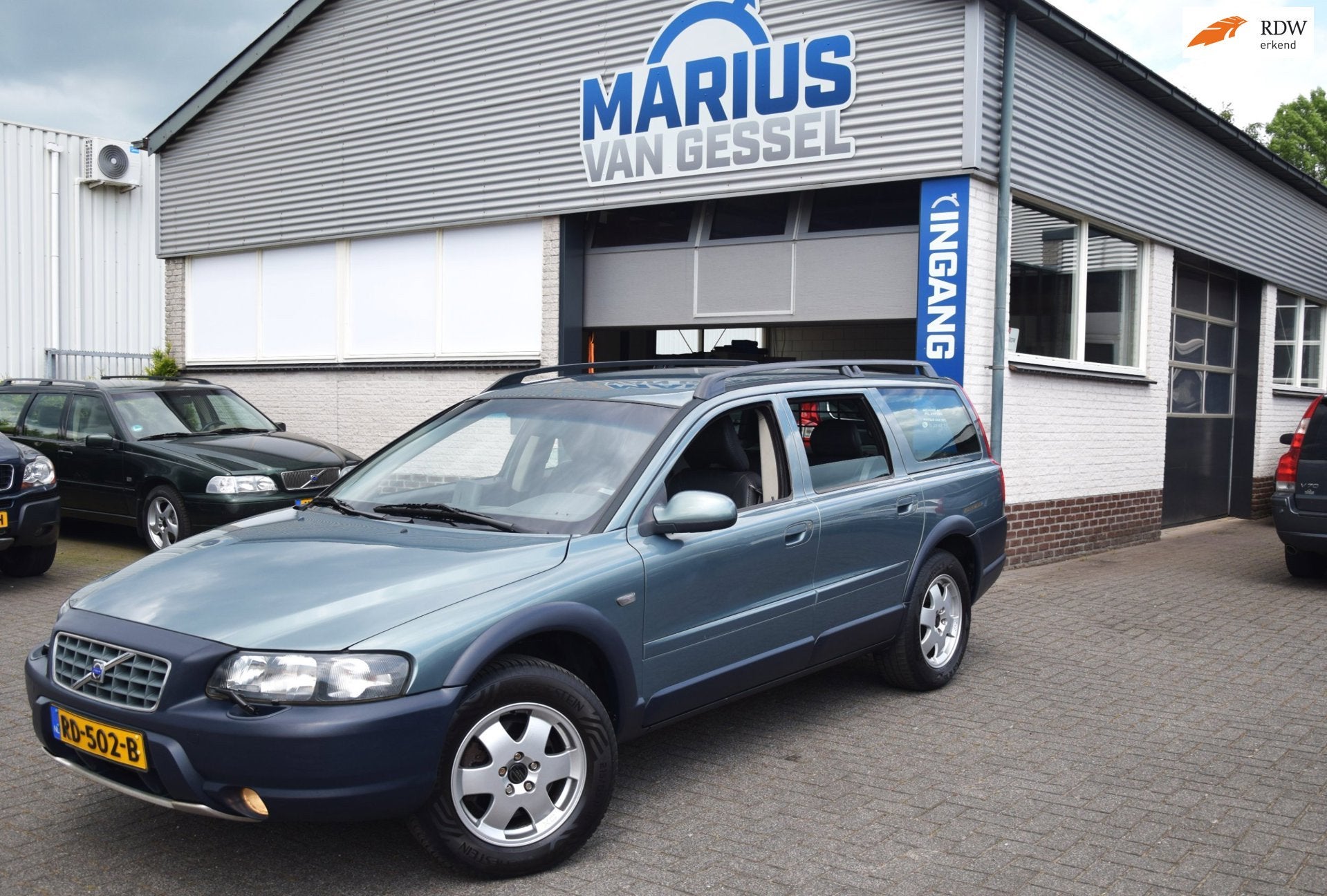Volvo XC70 2.4T XC Cross Country AWD Mistral Green 200 pk, Automaat, Stoelverwarming, 1657 kg, XC70