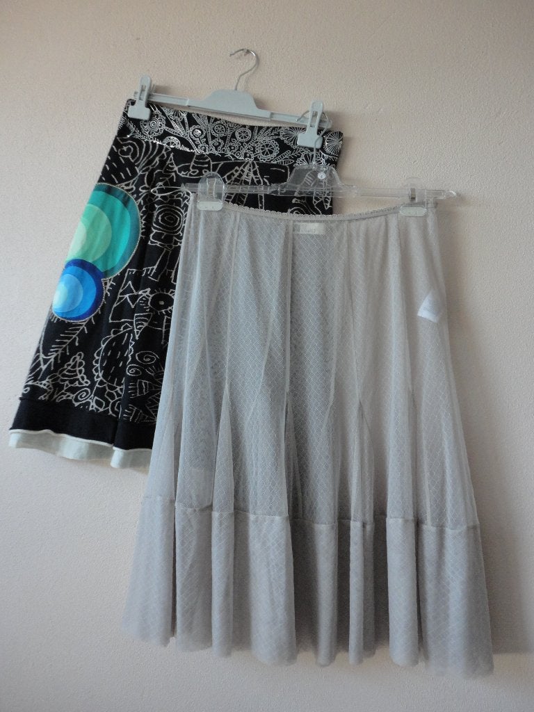 Desiqual rok met mais flest ou'le SOLEIL? rok maat 38/40, Maat 38/40 (M), Desiqual, Verzenden, Zwart