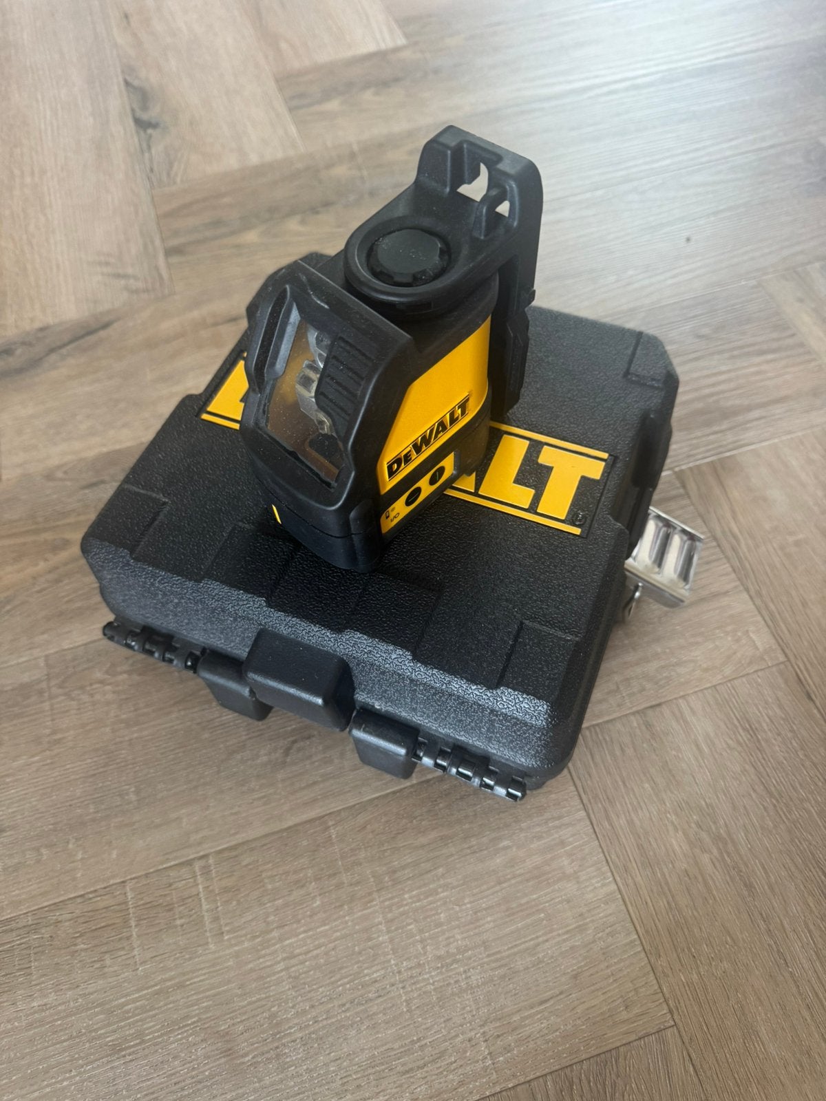 DeWalt kruislijnlaser dewalt laser wAterpas, Ophalen of Verzenden, Zo goed als nieuw, Overige meters