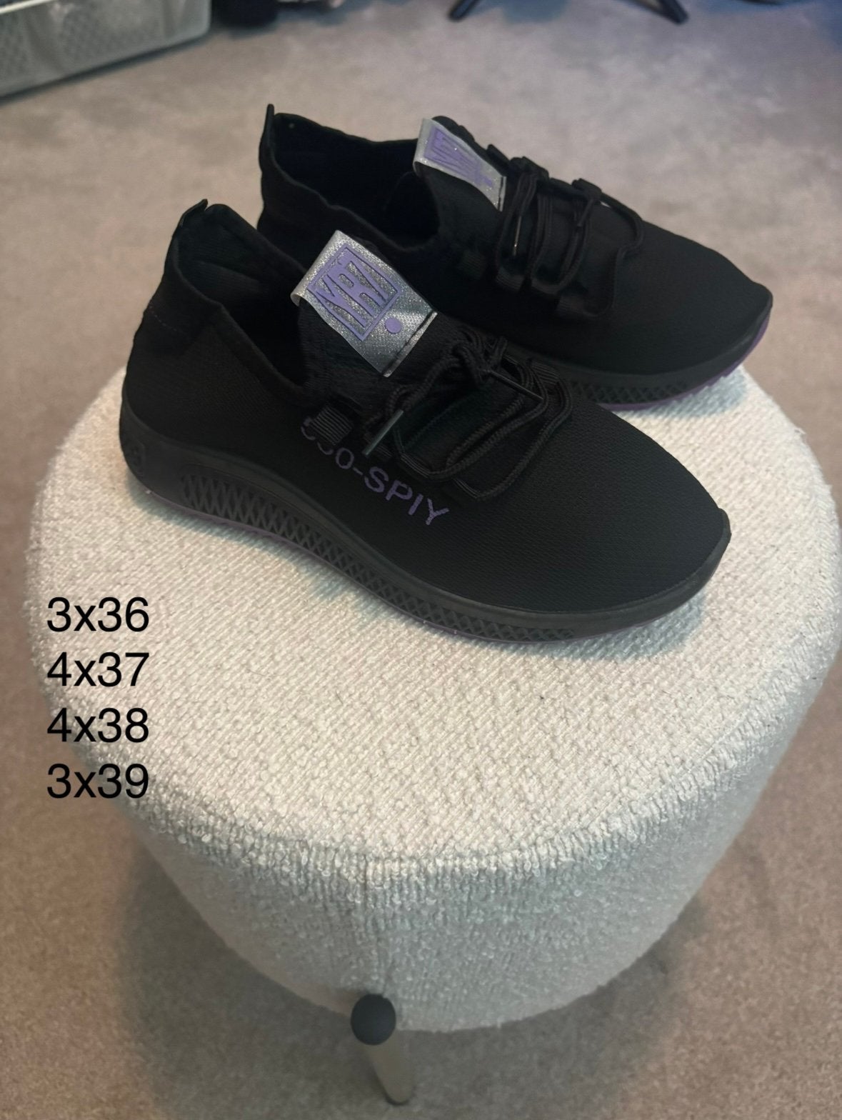 Partij dames- en herenschoenen – 266 paar – maten 36 t/m 43, Ophalen of Verzenden, Nieuw, Overige kleuren, Sneakers of Gympen