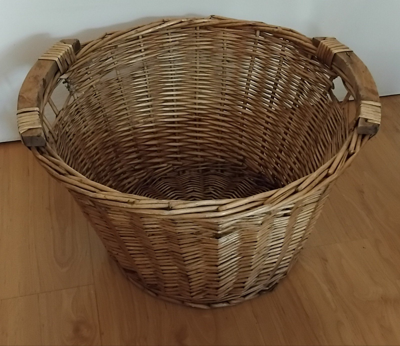 Vintage rieten mand met handvatten, Ophalen, Gebruikt, Mand, Rond
