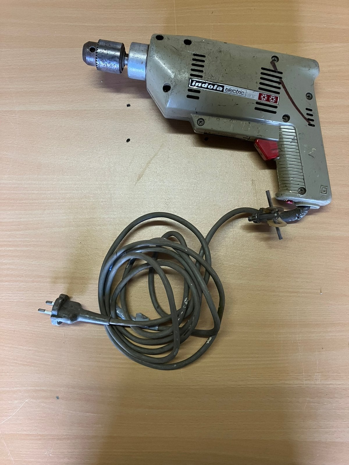 Indola Electric Boormachine - AM1000S, Doe-het-zelf en Verbouw, Gereedschap | Boormachines, Boormachine, Gebruikt, Ophalen of Verzenden