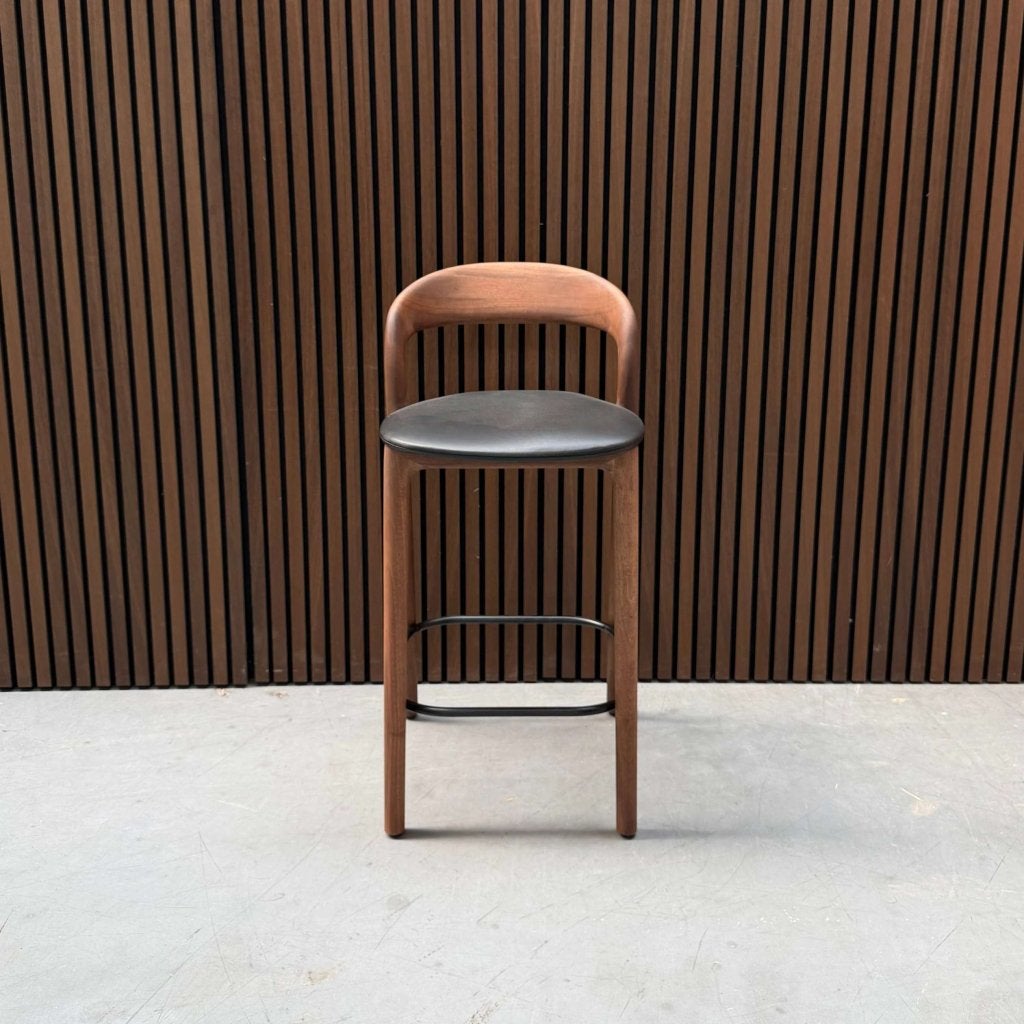 Artisan Neva Light 65 Bar Stool - Zenith Black Leather Europ