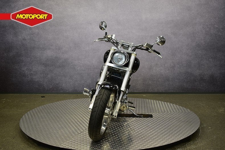 Honda VTX 1800 (bj 2001), Info@motoportwormerveer.nl, Honda Motor Europe, Chopper, Bedrijf