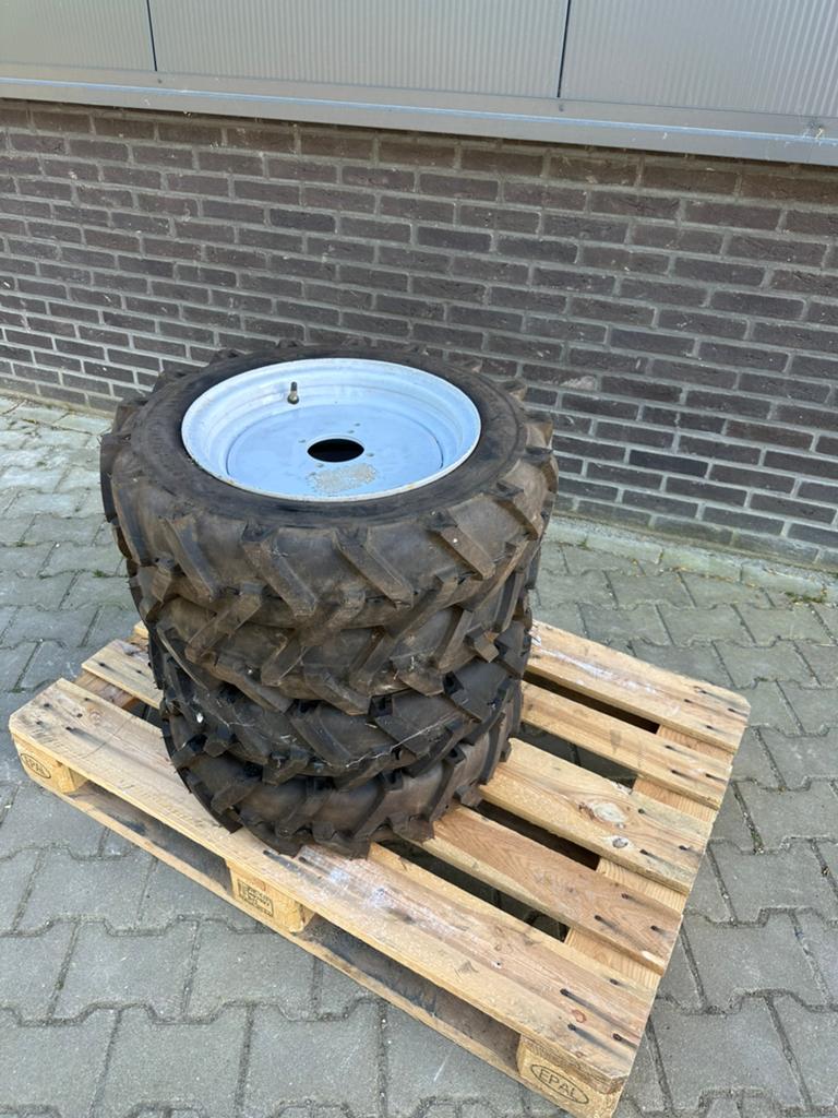Banden op velg tbv tuinfrees, Ophalen, Nieuw