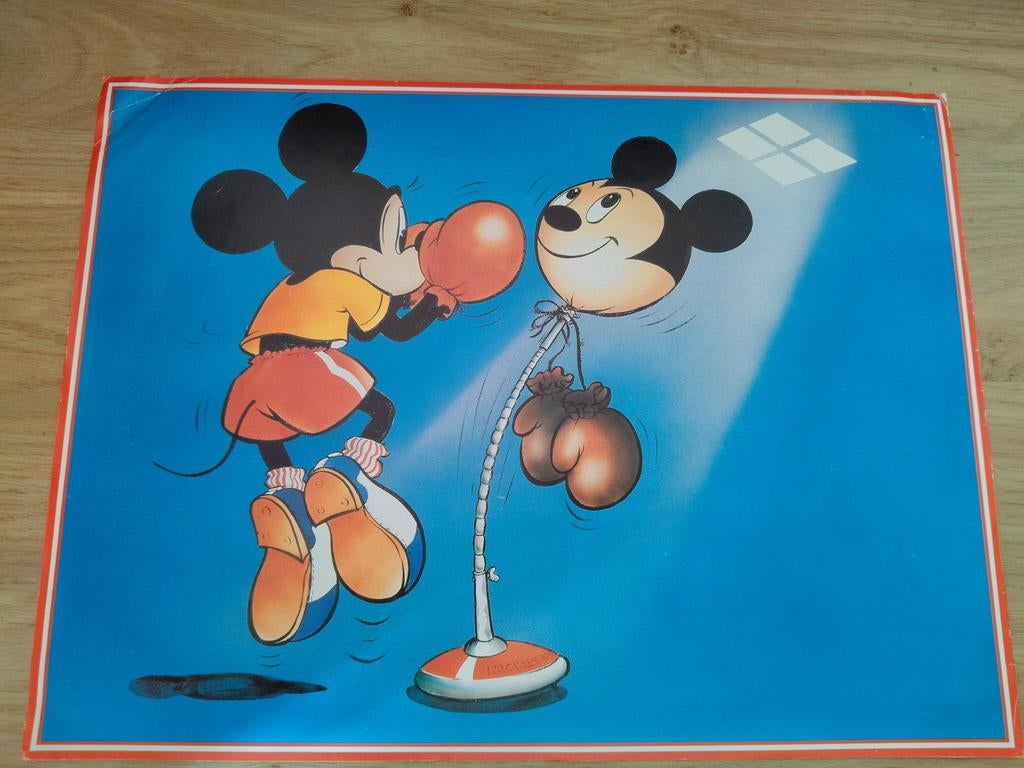 MICKEY MOUSE DE BOKSER VINTAGE POSTER, Verzenden, Mickey Mouse, Zo goed als nieuw, Plaatje of Poster