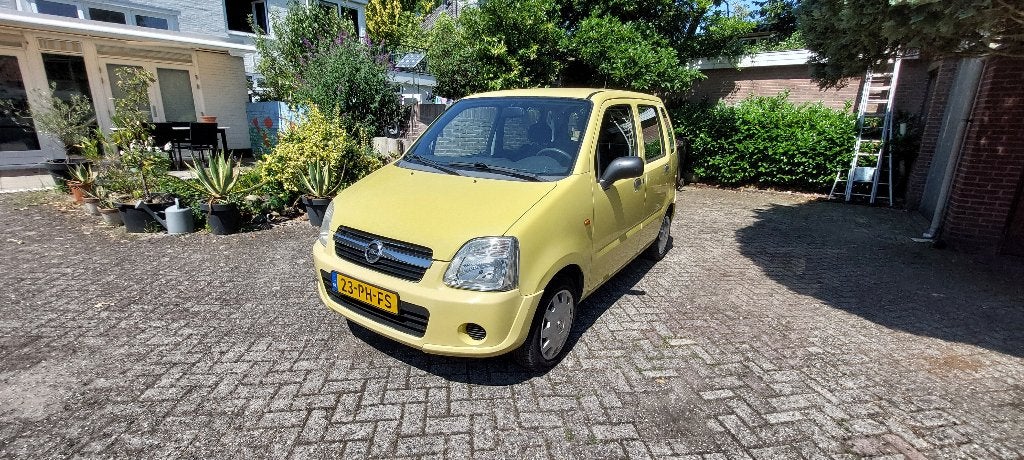 Opel Agila 1.0 2004 Geel, Auto's, Opel, Voorwielaandrijving, Stof, 31 €/maand, Handgeschakeld