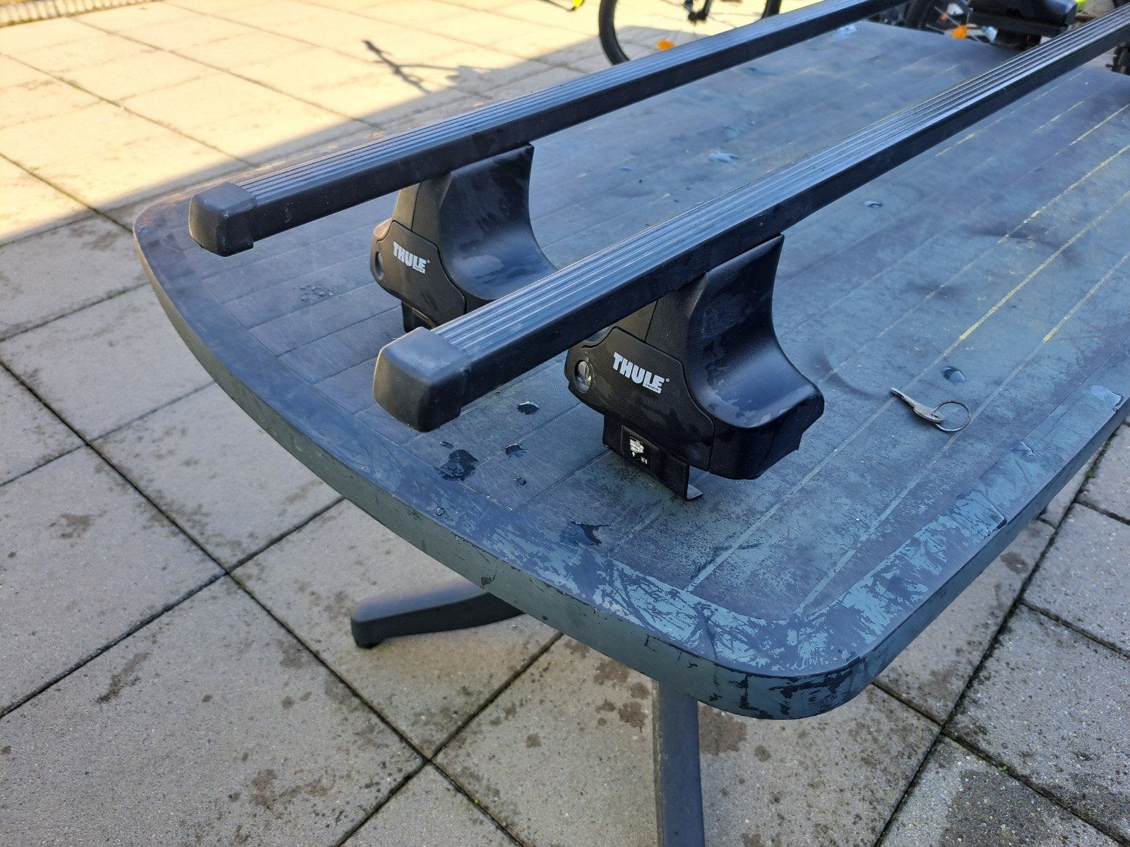 Thule 754 voetenset met stangen 130 cm, Ophalen of Verzenden