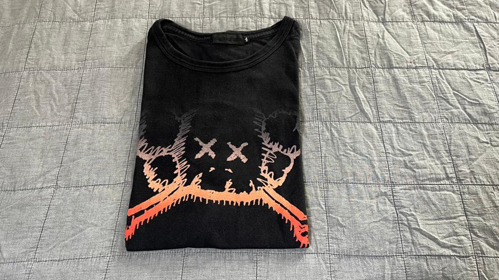 zwart KAWS OriginalFake T-shirt - Maat 4 (L/XL), Ophalen of Verzenden, Zo goed als nieuw, Maat 56/58 (XL), Zwart