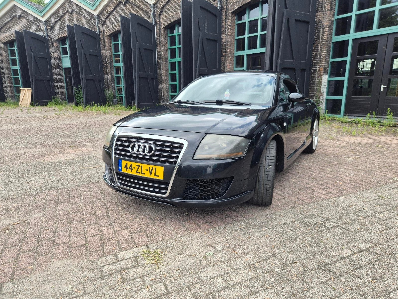 Audi TT Quattro 1999 Zwart, Auto's, Audi, TT, 4 stoelen, Zwart, Leder