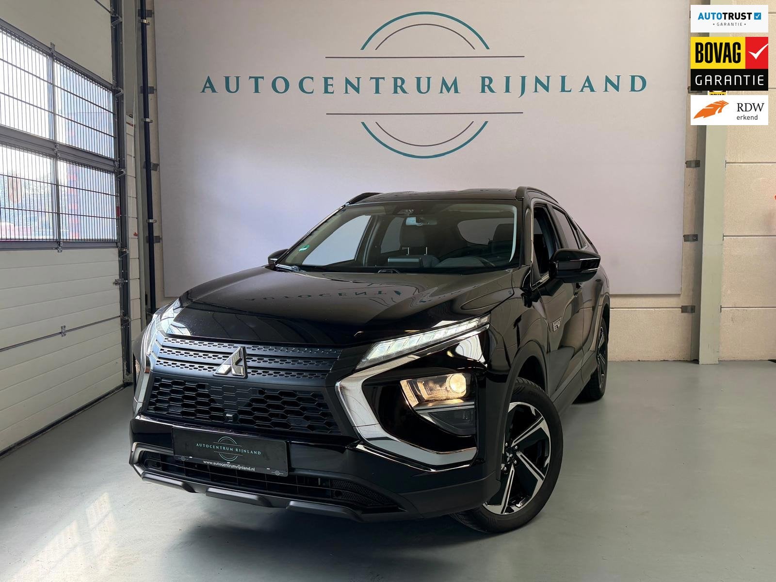 Mitsubishi Eclipse Cross 2.4 PHEV Instyle Navi, Camera, Carp, Automaat, 188 pk, Stof, 4 cilinders