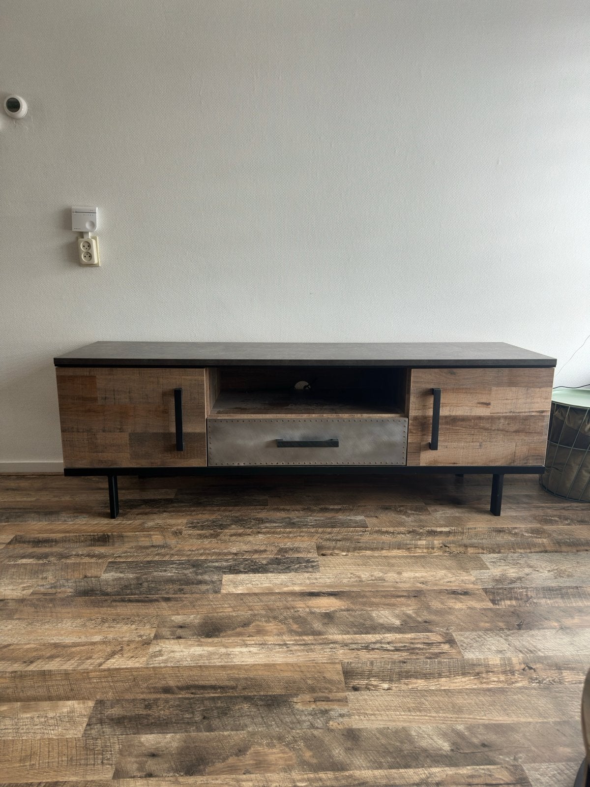 Industriële TV-meubel zgan, Ophalen, Gebruikt, 150 tot 200 cm, 25 tot 50 cm