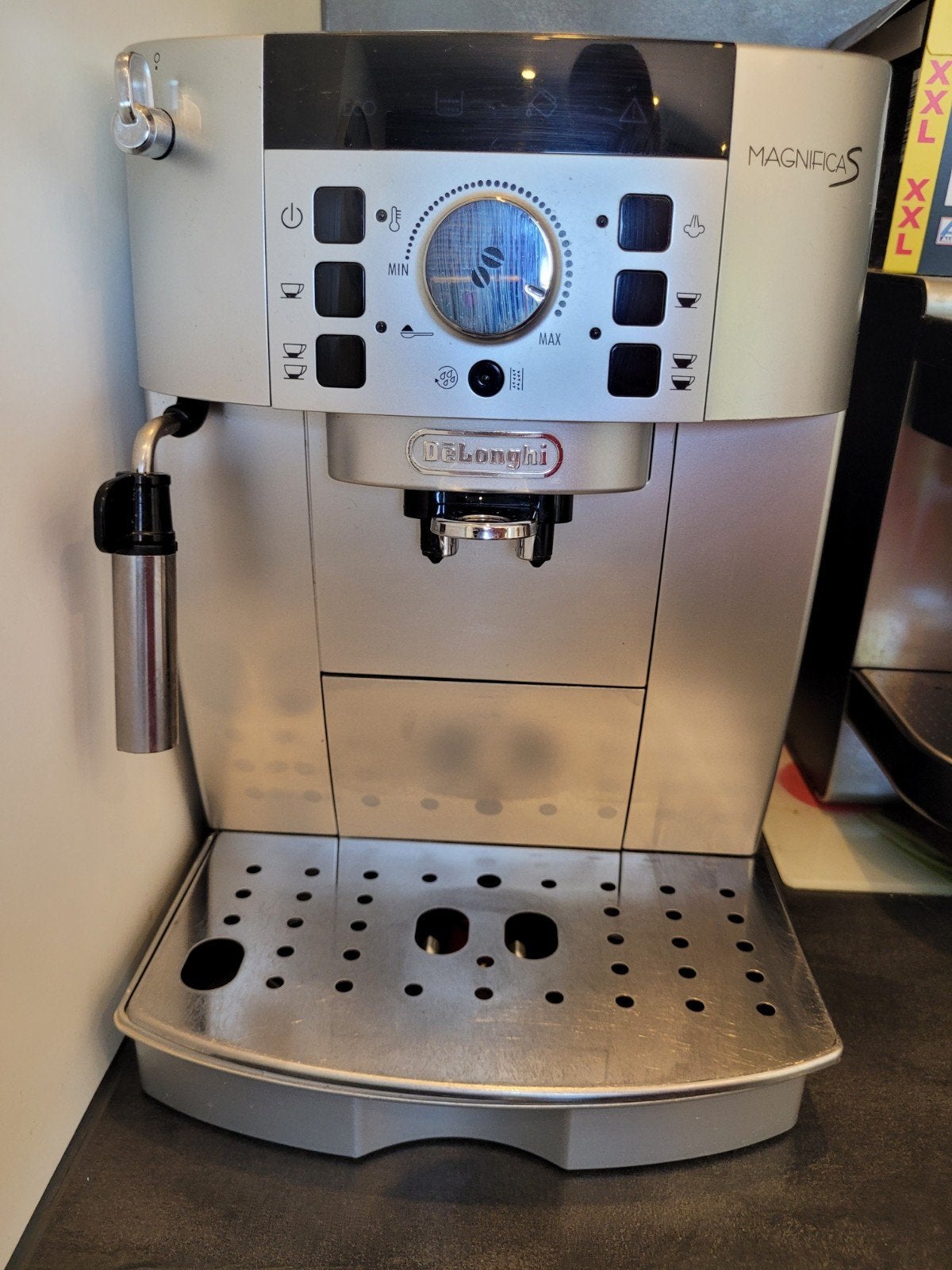 Koffiezetapparaat: de Longhi Magnifica S, Ophalen, Gebruikt, Koffiemachine, Gemalen koffie