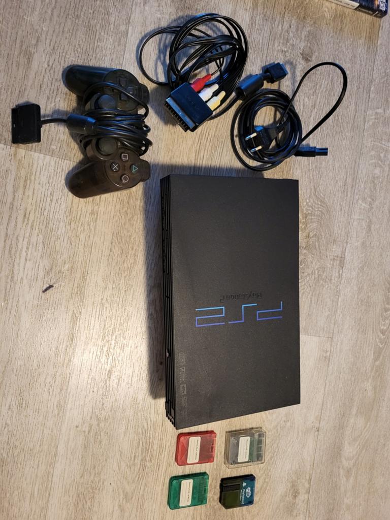 Sony PlayStation 2 (PS2) Phat met 1 controller en 17 games, Spelcomputers en Games, Spelcomputers | Sony PlayStation 2, Gebruikt