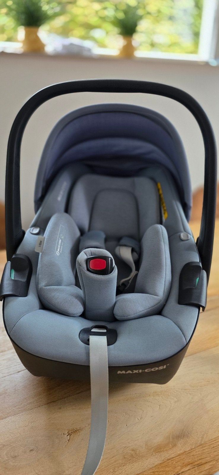 Maxi Cosi Pebble 360 - iSize - van 2025, Ophalen, Zo goed als nieuw, Isofix, 0 t/m 13 kg