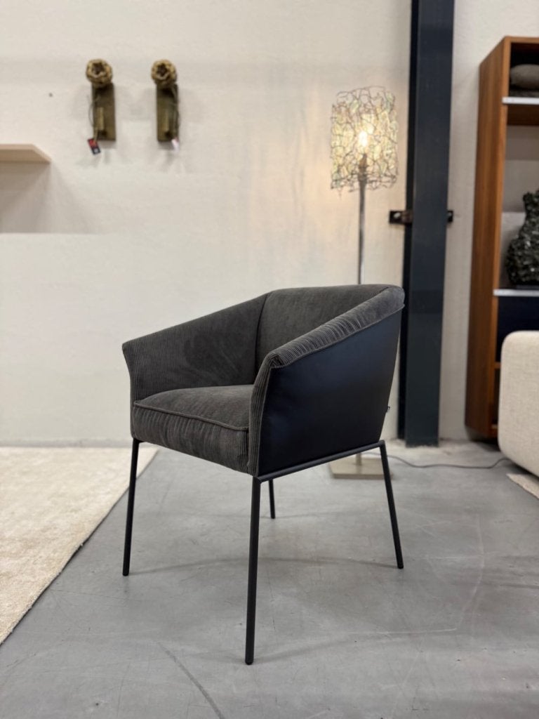 Nieuw KFF Milo armstoel leer rib stof Design stoel, Huis en Inrichting, Stoelen, Nieuw, Ophalen of Verzenden, KFF, Leer