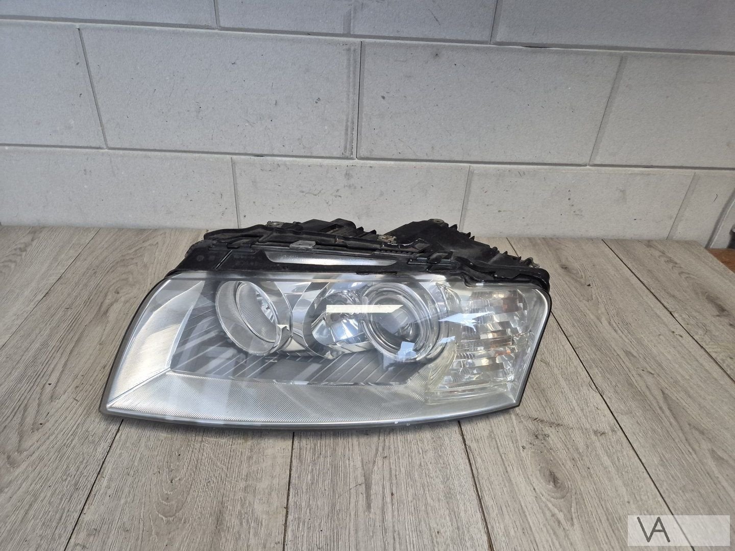 Koplamp xenon links Audi A8 2002 - 2007 nette staat €150, Gebruikt, -, -, -