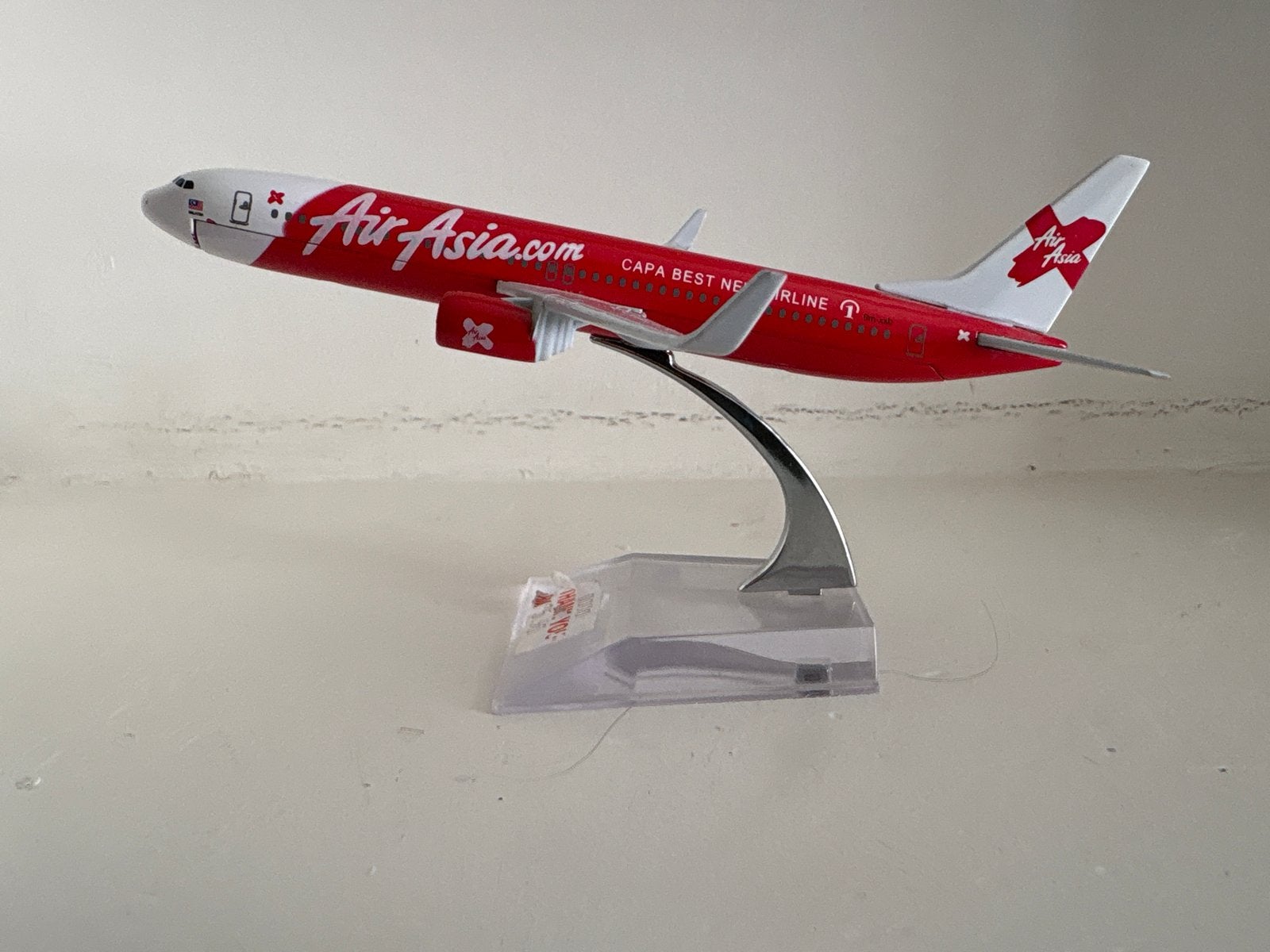 Air Asia Boeing 737 Vliegtuigmodel - Zo goed als nieuw, Overige merken, 1:72 tot 1:144, Ophalen of Verzenden, Zo goed als nieuw