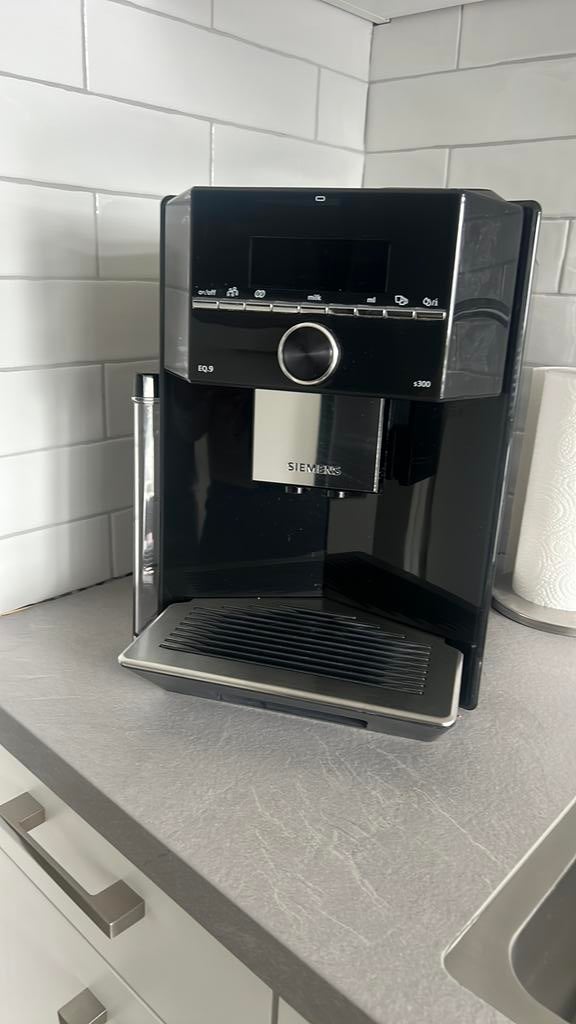 Siemens EQ 9 volautomaat koffie machine, Ophalen of Verzenden, Zo goed als nieuw, Koffiemachine