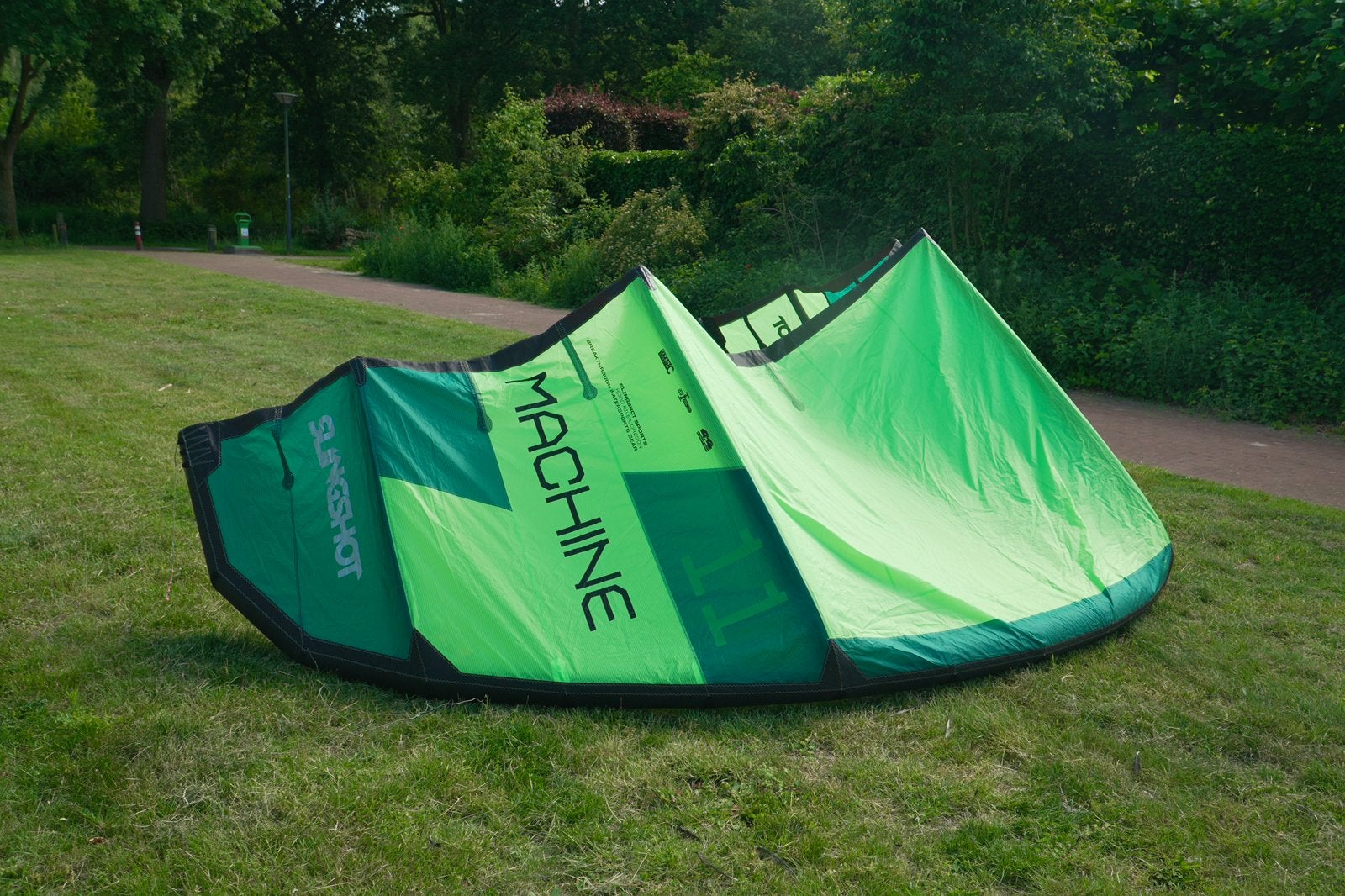 Slingshot Machine V1 11m kite, Watersport en Boten, Kitesurfen, Gebruikt, Geen board, Kite, 11 m²