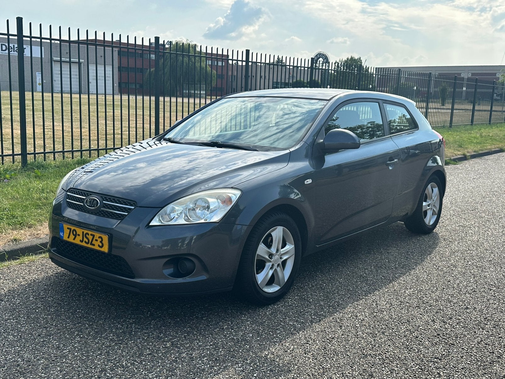 Kia (Pro) Cee d 1.4 Cvvt 2009 Grijs AIRCO INRUILKOOPJE, Auto's, Voorwielaandrijving, Stof, Zwart, 4 cilinders