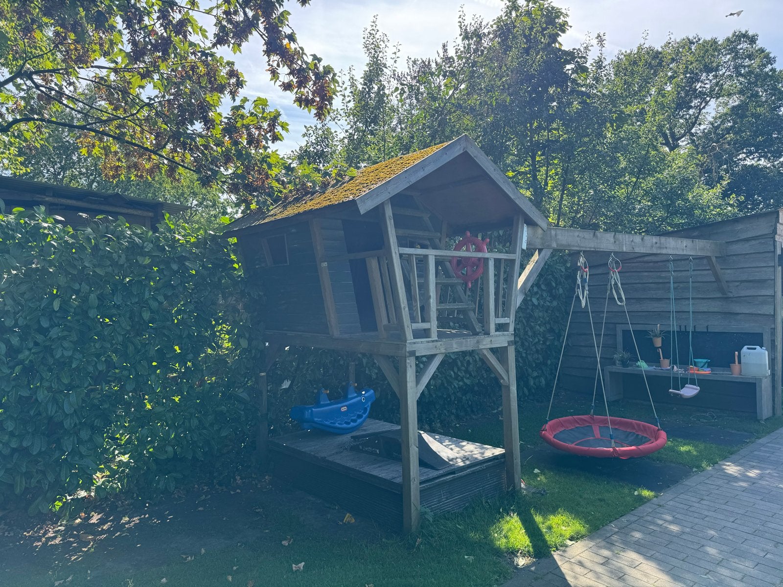Speelhuisje met schommel zandbak en glijbaan, Ophalen, Gebruikt, Schommel