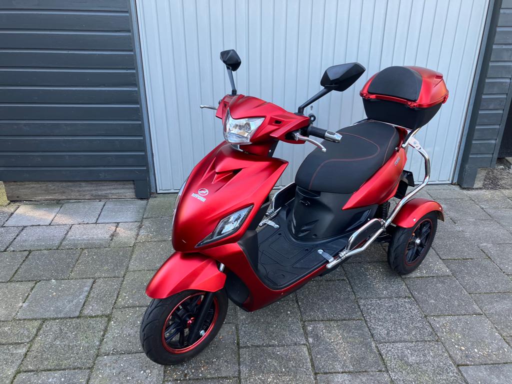 Nipponia pride driewieler scootmobiel, Ophalen, 26 t/m 35 km, 16 km/u of meer, Gebruikt