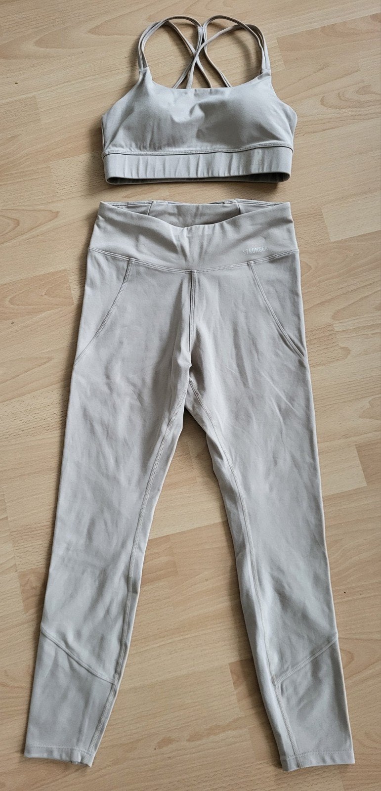 Nieuwe Stronger set legging en top in maat M, Maat 38/40 (M), Overige kleuren, Nieuw, Ophalen of Verzenden