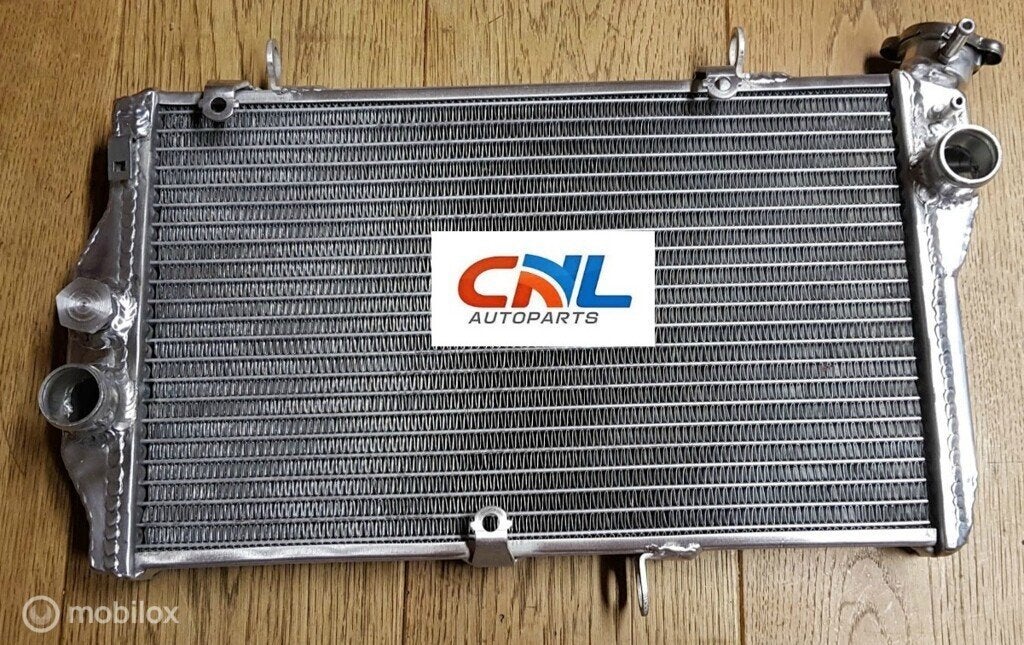 Radiateur CBR1100 CBR-1100XX Blackbird fuel injected, Motoren, Nieuw, Ophalen of Verzenden