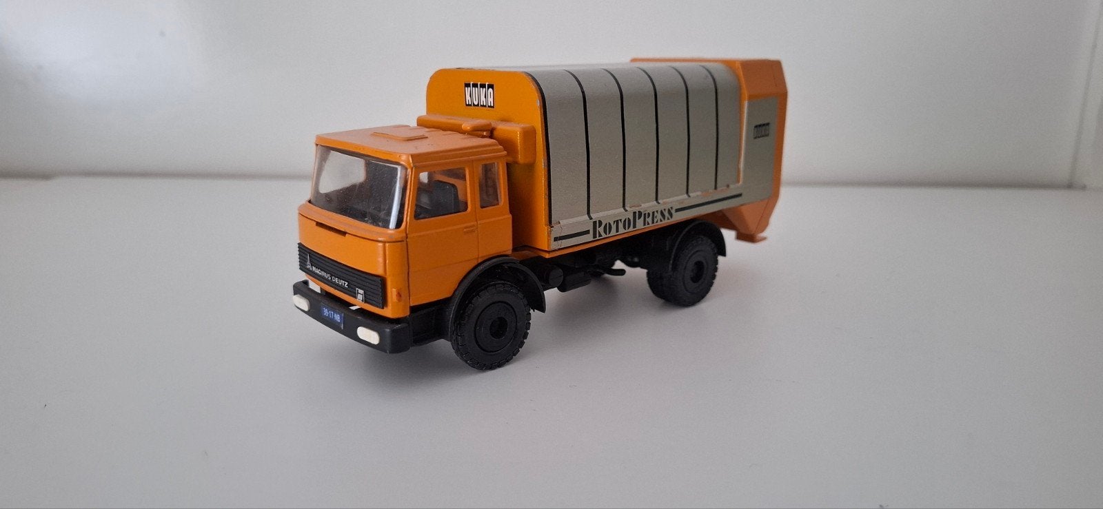 Magirus deutz conrad, Hobby en Vrije tijd, Modelauto's | 1:50, Ophalen of Verzenden, Zo goed als nieuw, Hijskraan, Tractor of Landbouw