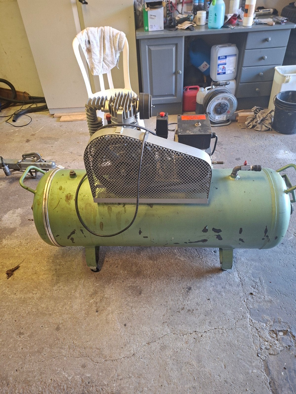 TE KOOP 2cilinder Creemers Compressor CS 285/150 L - 2003, Ophalen