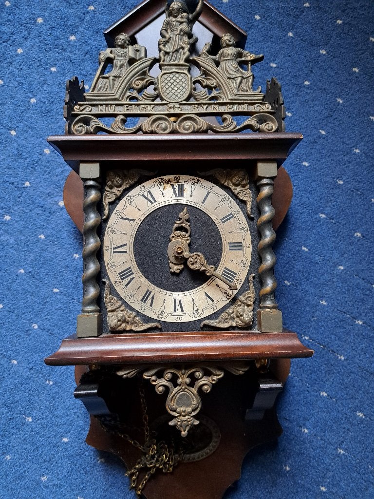 koekoek klok, Ophalen