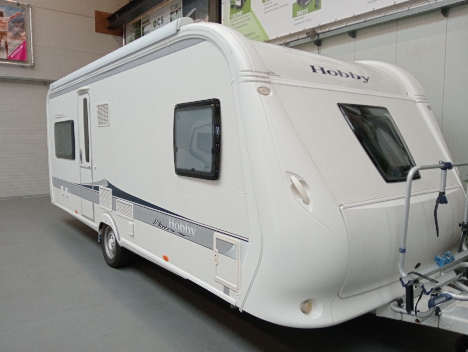 Hobby De Luxe 560 CFE incl .mover luifel en airco ! groot!, Caravans en Kamperen, Hobby, 7 tot 8 meter, Bedrijf, Schokbreker