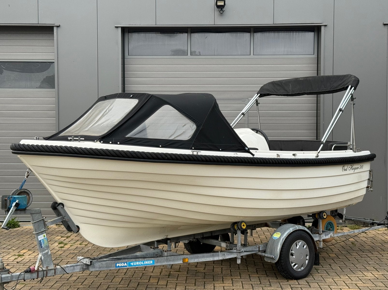 Oud Huijzer 510 Luxury | Suzuki 20PK | Pega Trailer |, Ophalen, Gebruikt, Rondzit, Oud Huijzer