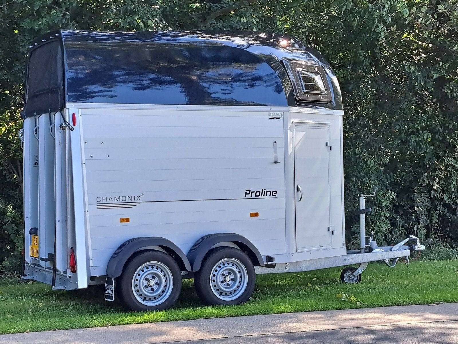IN NIEUWSTAAT VOLLEDIG ALUMINIUM 1.5 PAARDSTRAILER € 6750, Ophalen, Zo goed als nieuw